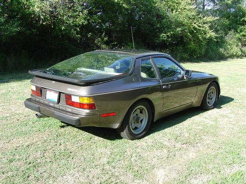 1984 Porsche 944 Coupe, image 6