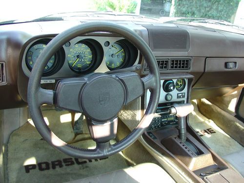 1984 Porsche 944 Coupe, image 8