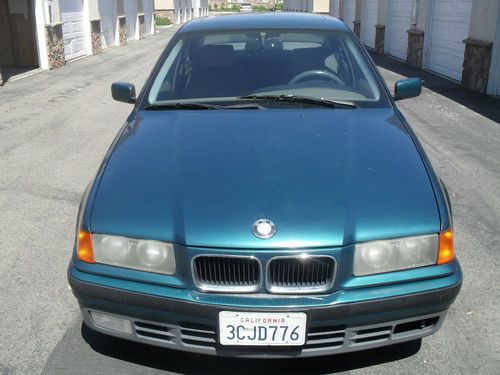 1993 bmw 325i base sedan 4-door 2.5l