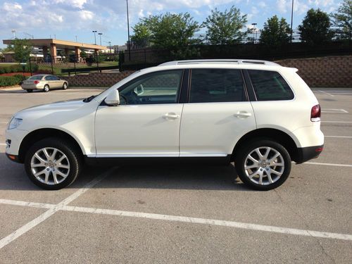 2009 volkswagen touareg base sport utility 4-door 3.6l