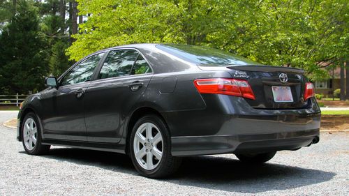 2009 toyota camry se - amazing condition - new tires, brakes - very low reserve