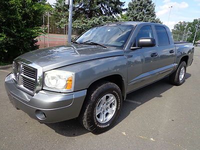 2005 dodge dakota quad cab 4x4 v-8 auto 1 own no acc well maintained no reserve