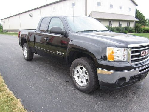 2013 gmc sierra z71 sle 300 miles, 4x4 5.3l power tech package $39.900 msrp