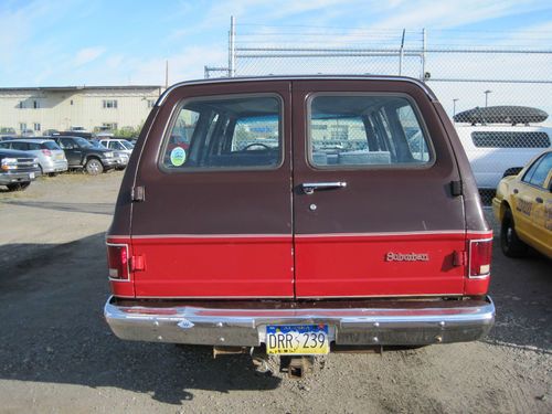 1984 GMC Suburban runs great! 153,000 miles $798 OBO Anchorage, Alaska, US $1,000.00, image 2