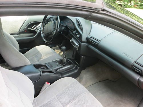 1996 chevrolet camaro rs coupe 2-door 3.8l in good condition.