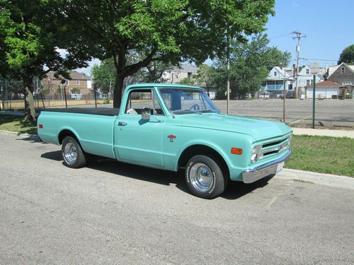 1968 chevy pick up great driver