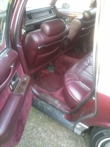 Lincoln Towncar 1990  Burgundy Great Condition Runs Great Cold A/C, US $1,200.00, image 6