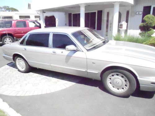 2000 jaguar xj8 l sedan 4-door 4.0l