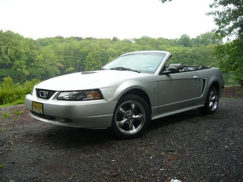 2001 silver mustang convertible cobra rims/wheels mint*35,000 miles*best offer