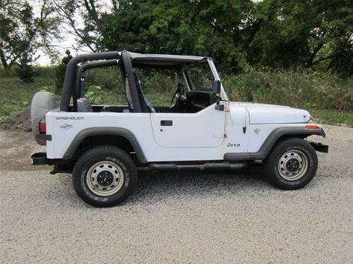 1993 jeep wrangler yj white used ac 4x4 convetable top 4 cyl manual used truck