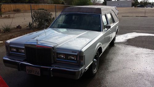 1987 lincoln town car signature hearse 4-door 5.0l