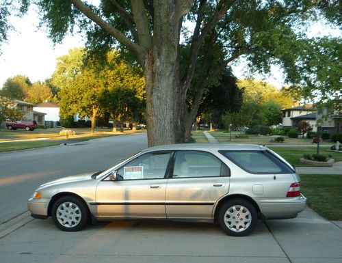 Powerful honda accord station wagon lx model,1995 year/over 156600 miles