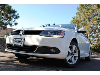 Tdi diesel 2.0l cd turbocharged traction control front wheel drive am/fm stereo
