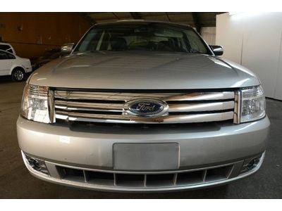 Ford Taurus LIMITED 08 AWD LEATHER NAV HEATED-SEATS PARK ASSIST XLNT! NO RESRV, image 2