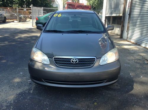 2006 toyota corolla le 5 speed super( cheap)