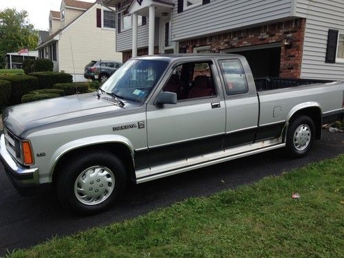 1990 dodge dakota se extended cab pickup 2-door 3.9l