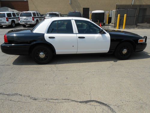 2011 Ford Crown Victoria Police Interceptor  POLICE AUCTION - NO RESERVE, image 9