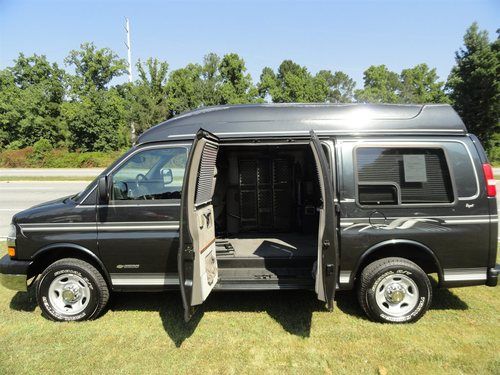 2003 Chevrolet Express G2500 Grey 6.0 RWD, image 2