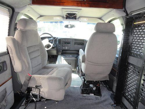 2003 Chevrolet Express G2500 Grey 6.0 RWD, image 4