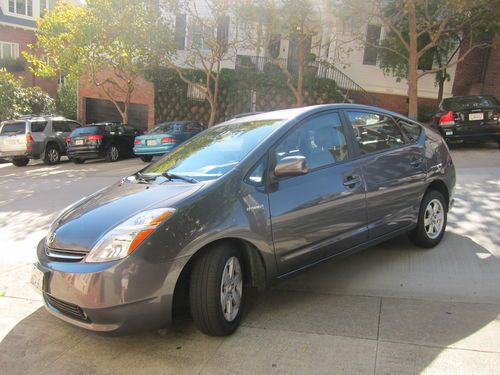 2007 toyota prius (grey with package #6)