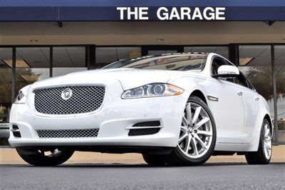2012 jaguar xj sedan,pano sunroof,keyless entry/start,white over cashew/truffle