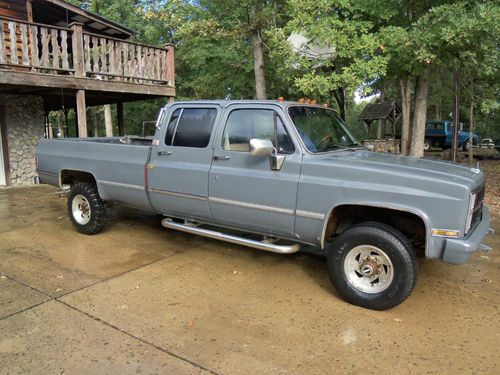 1984 gmc  ** solid truck **  1 ton, 4x4