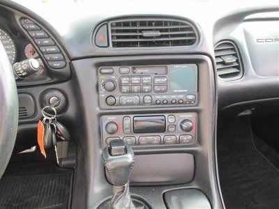 RED COUPE LOW MILES CHROME WHEELS LEATHER AUTO CLEAN TITLE FINANCE GLASS TOP AC, image 28