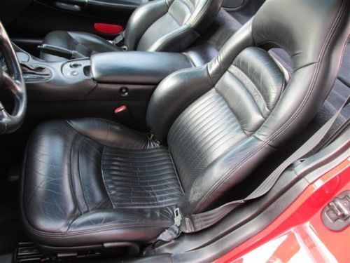 RED COUPE LOW MILES CHROME WHEELS LEATHER AUTO CLEAN TITLE FINANCE GLASS TOP AC, image 35