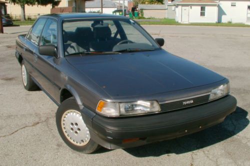 1987 toyota camry dlx sedan 4-door 2.0l