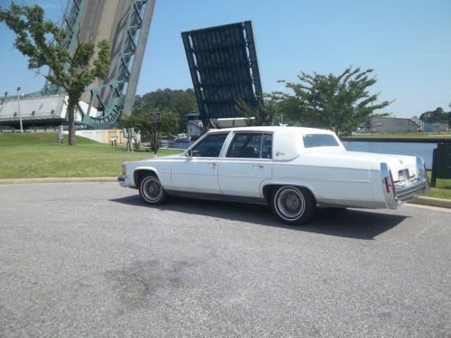 1986, white, great condition, brougham