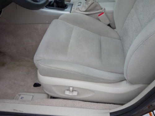 SUBARU LEGACY OUTBACK 2.5I AWD 5-SPEED MANUAL FREE AUTOCHECK NO RESERVE, image 41