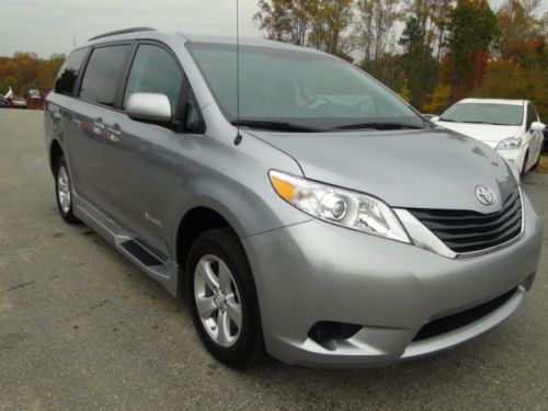 2013 toyota sienna le van braun handicap van no damage rebuilt salvage title