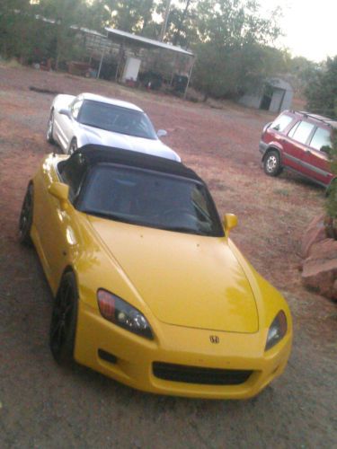 2001 yellow honda s2000