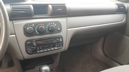 2004 Dodge Stratus SE Sedan 4-Door 2.4L, image 4