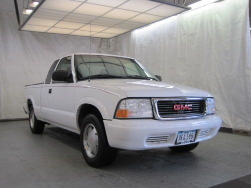 2002 gmc sonoma sls extended cab pickup 3-door 4.3l