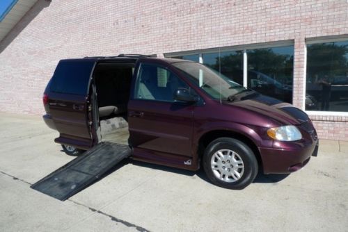 2003 wheelchair van handicap ramp lowered floor