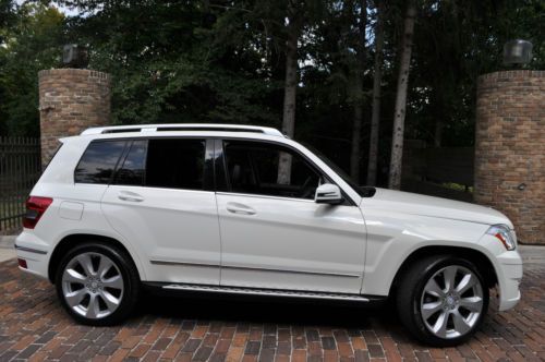 2010 GLK-350 Prem.NO RESERVE.AWD/Navi/Leather/Pano/Camera/20's/Salvage/REBUILT, image 5