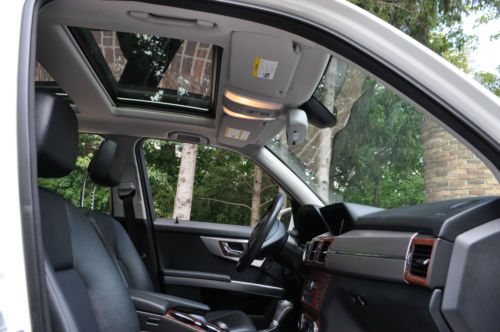 2010 GLK-350 Prem.NO RESERVE.AWD/Navi/Leather/Pano/Camera/20's/Salvage/REBUILT, image 11