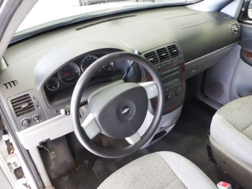 2006 Chevrolet Uplander Base Mini Cargo Van 4-Door 3.5L, image 2