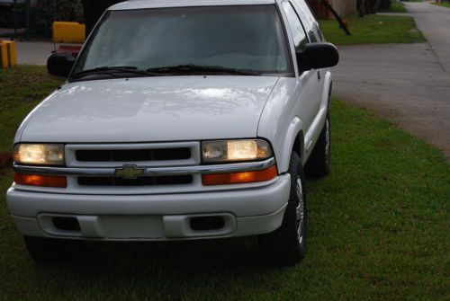 2003 Chevy Blazer LS 4x4 4WD 1 Owner Florida Title Extra Low Miles 40k, image 2