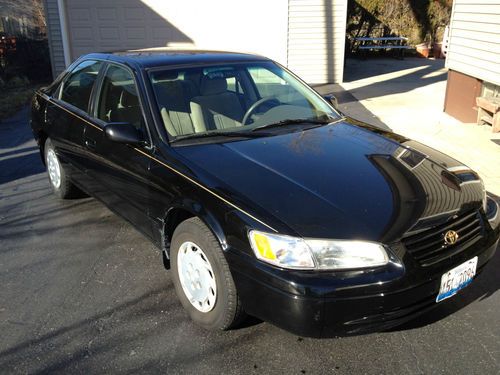 1997 toyota camry le sedan 4-door 2.2l