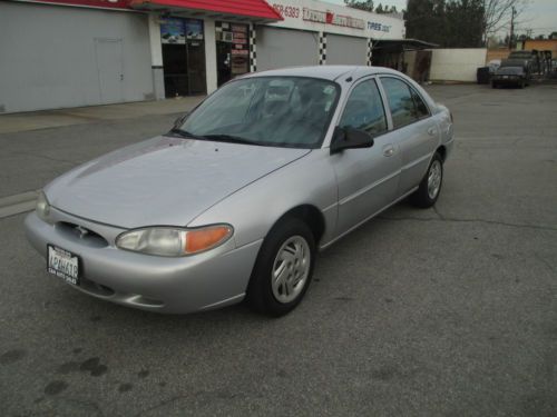 2001 ford escort se sedan 4-door 2.0l