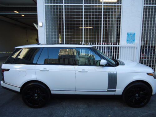 2013 land rover range rover hse v8- pano roof - rear entertainment - 22&#034; wheels!