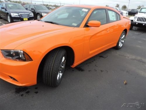 2014 sxt new 3.6l v6 24v automatic rwd sedan