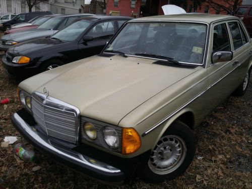 1984 mercedes benz  300 turbo diesel