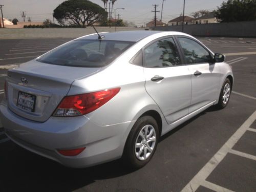 2012 hyundai accent gls sedan 4-door 1.6l