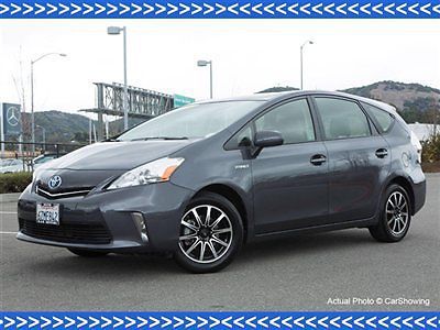 2013 prius wagon v five: offered by authorized mercedes-benz dealership, clean