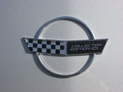 Collector&#039;s edition hatchback 2-door 5.7l