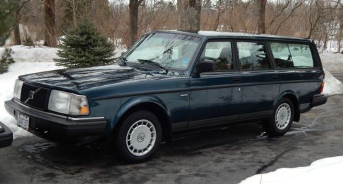 1992 volvo 240 wagon blue / green