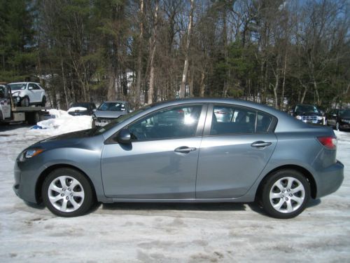 2013 mazda 3 sedan i 2.0l salvage repairable title no damage ! only 23,600 miles